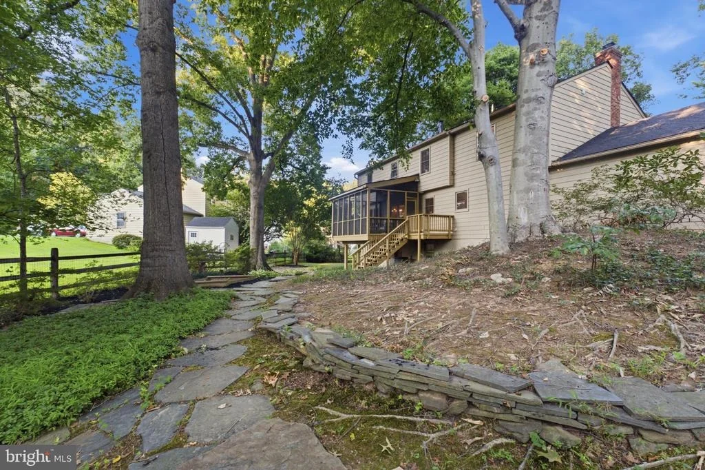 Photo of 5032 KING DAVID BOULEVARD