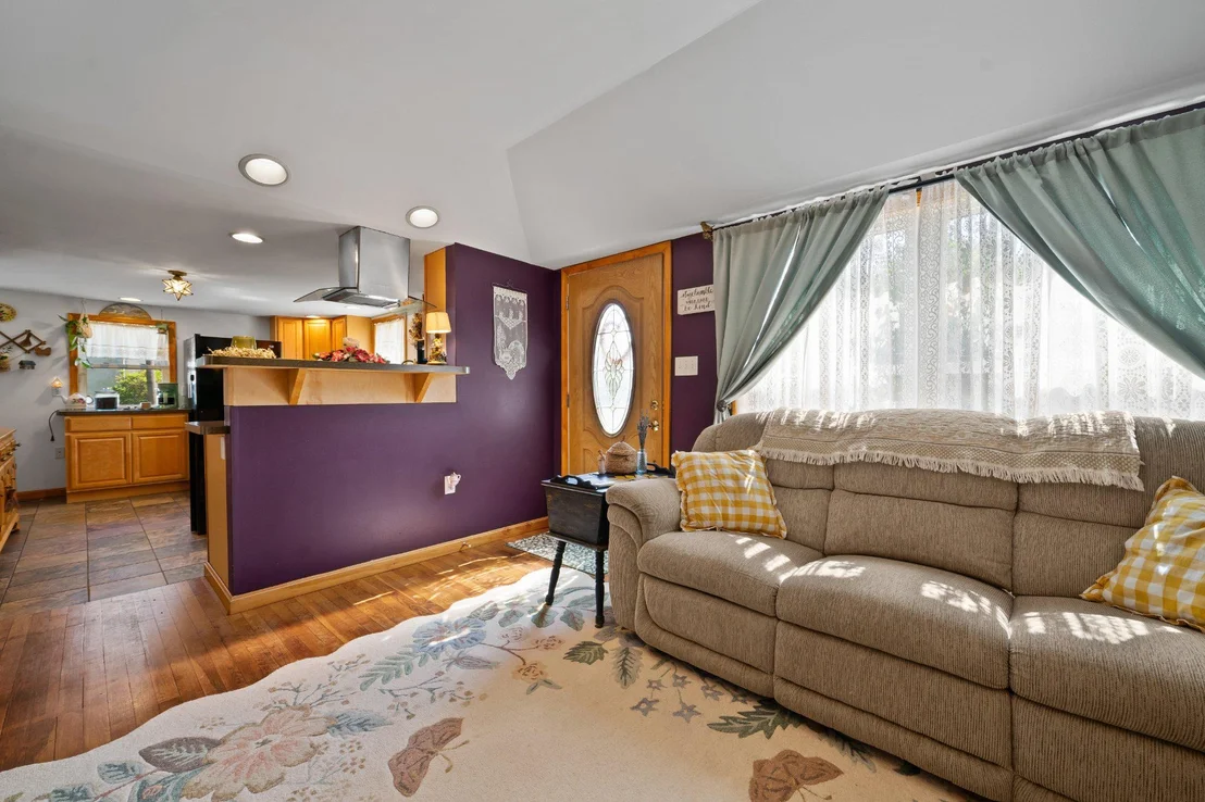 Photo of 753 GILBERT ROAD