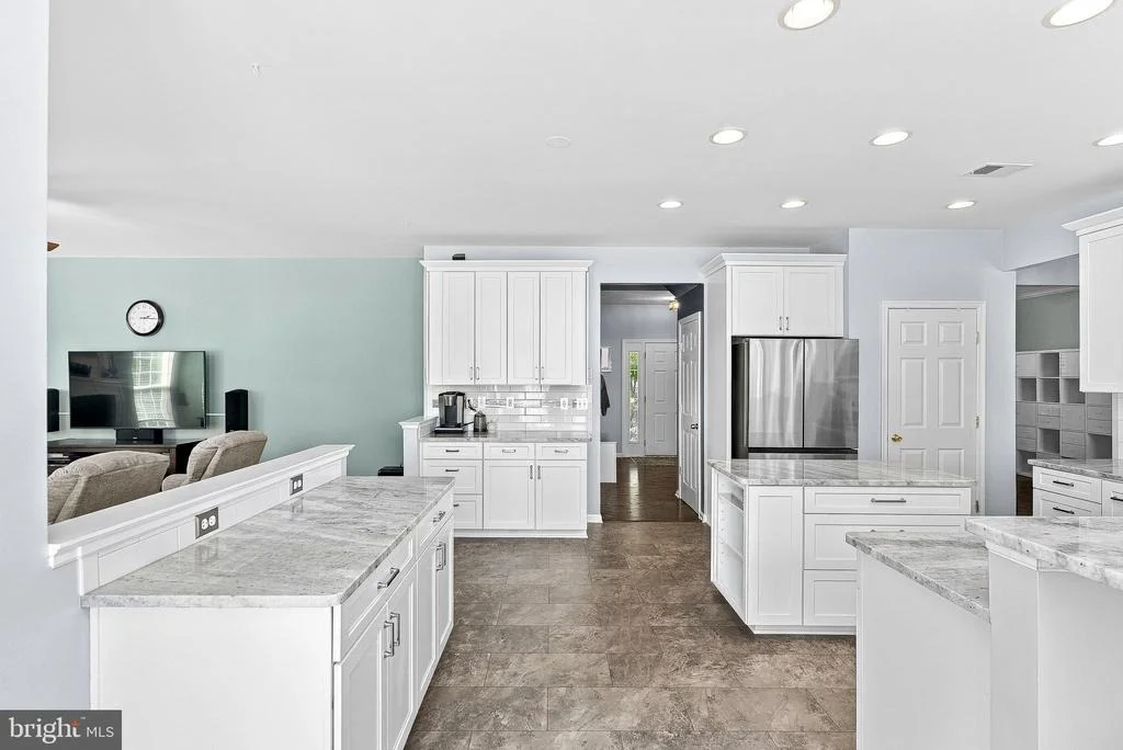 Photo of 945 DEVONSHIRE CIRCLE