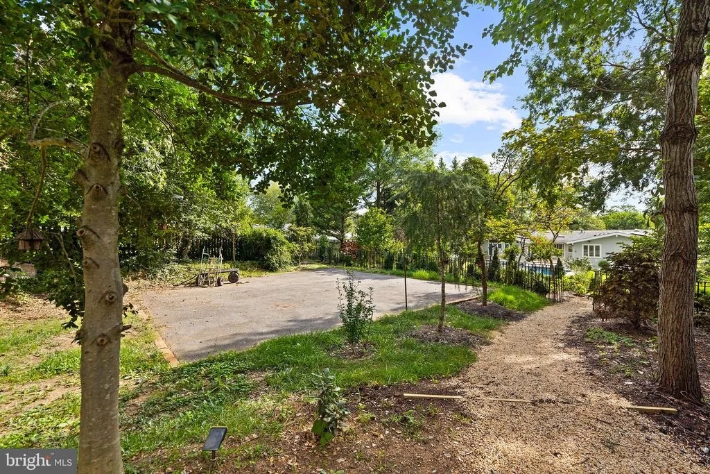 Photo of 11610 KAREN DRIVE