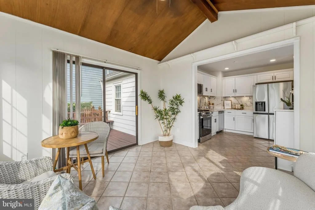 Photo of 812 FOREST GLEN ROAD