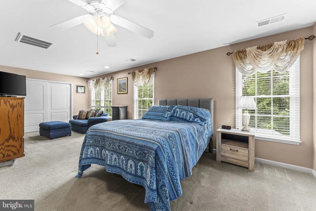 Photo of 5777 WATERLOO BRIDGE CIRCLE
