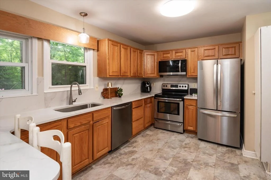 Photo of 2194 HALLMARK COURT