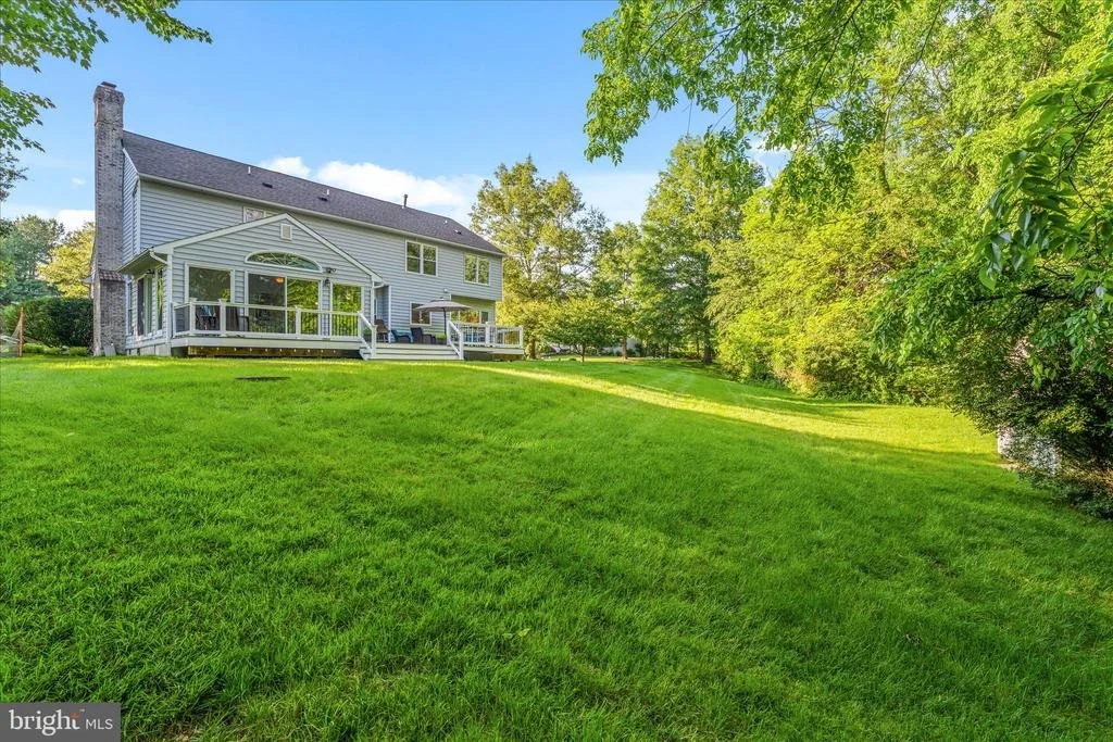 Photo of 9009 SHADYBROOK DRIVE