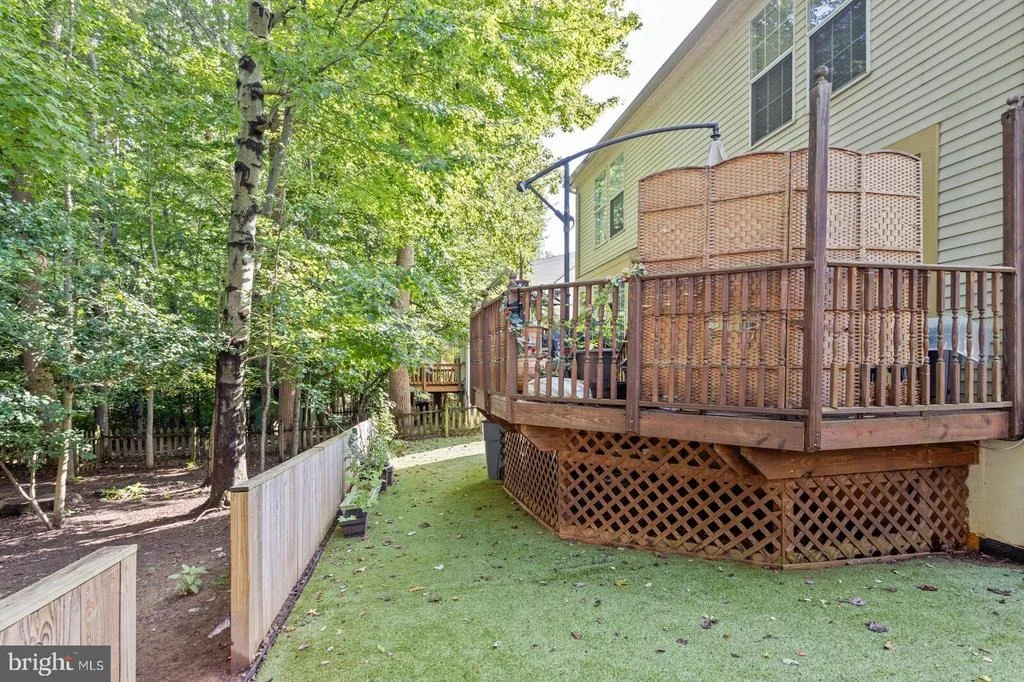 Photo of 15084 HOLLEYSIDE DRIVE