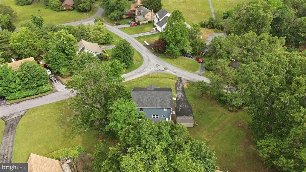 Photo of 200 FAIRWAY CIRCLE