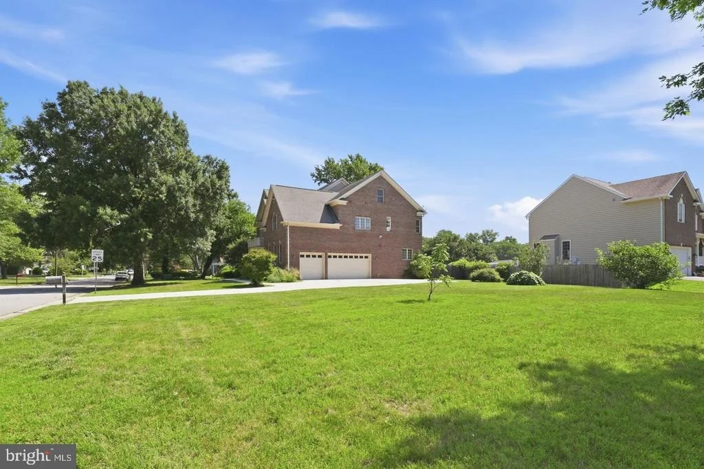 Photo of 8813 OAK LEAF DRIVE