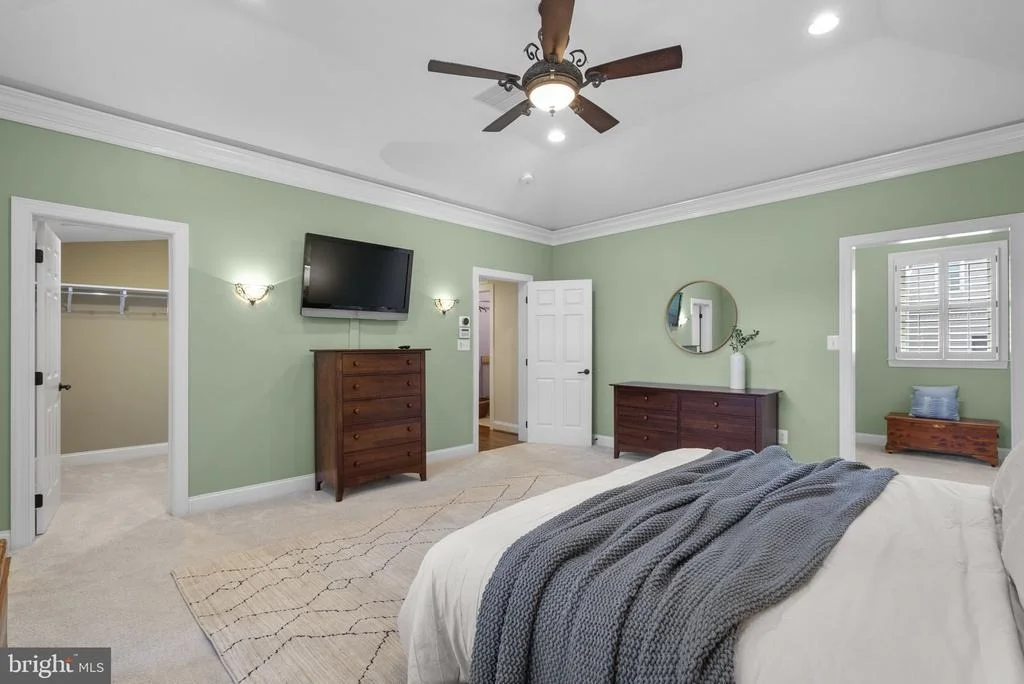 Photo of 710 WOODSIDE PARKWAY