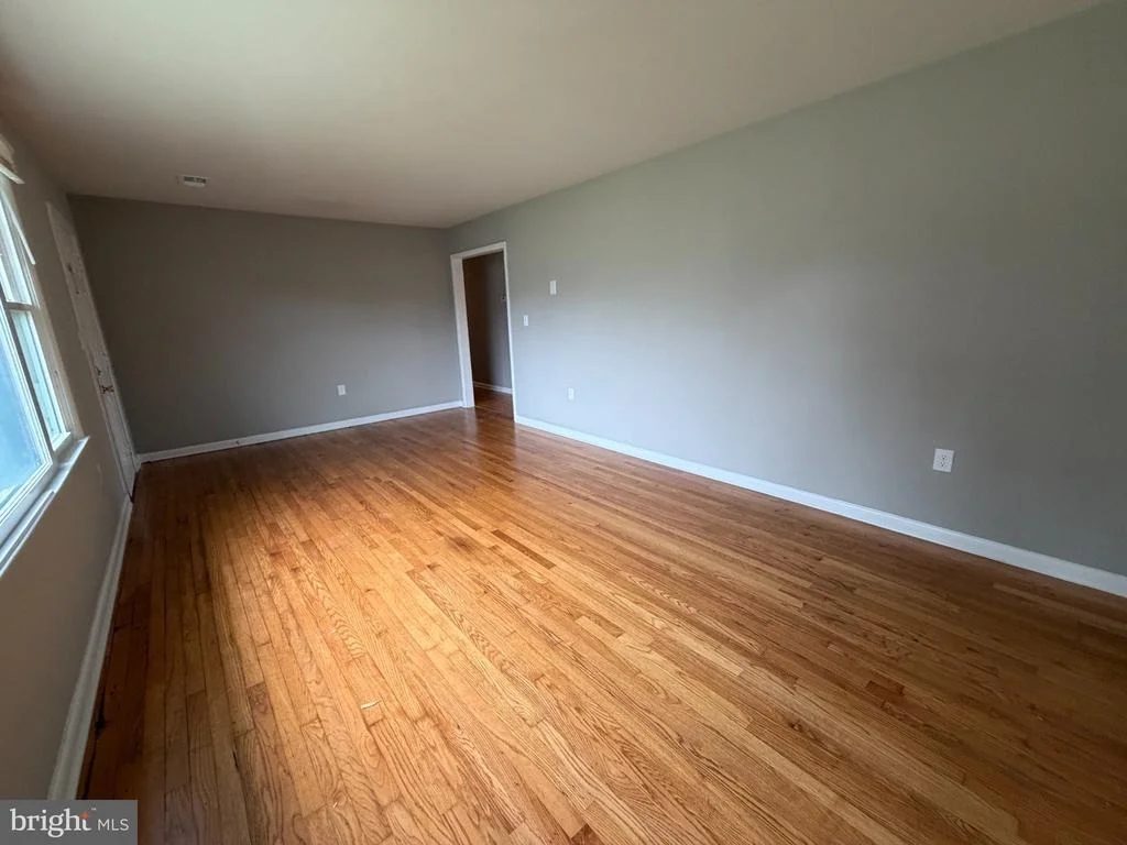 Photo of 3 SPRINGVIEW BOULEVARD