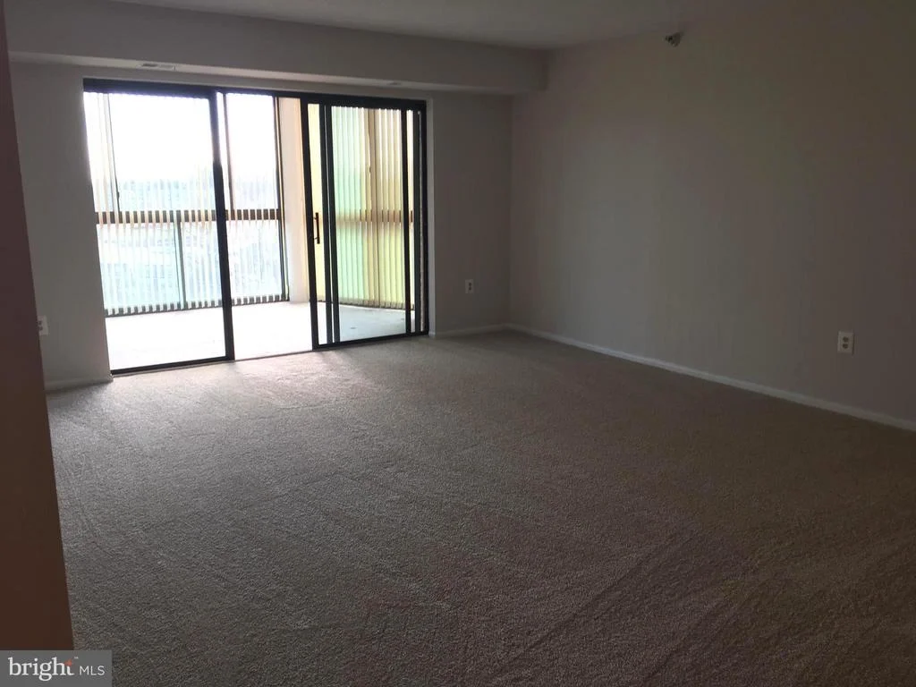 Photo of Unit 3810 at 15115 INTERLACHEN DRIVE