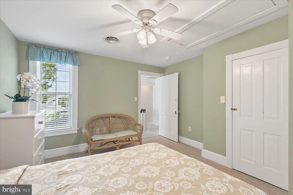 Photo of 16 DELAWARE AVENUE