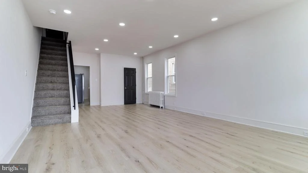 Photo of 236 N BROADWAY