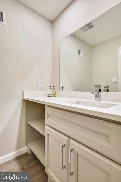 Photo of 1508 LAUREL HILL ROAD