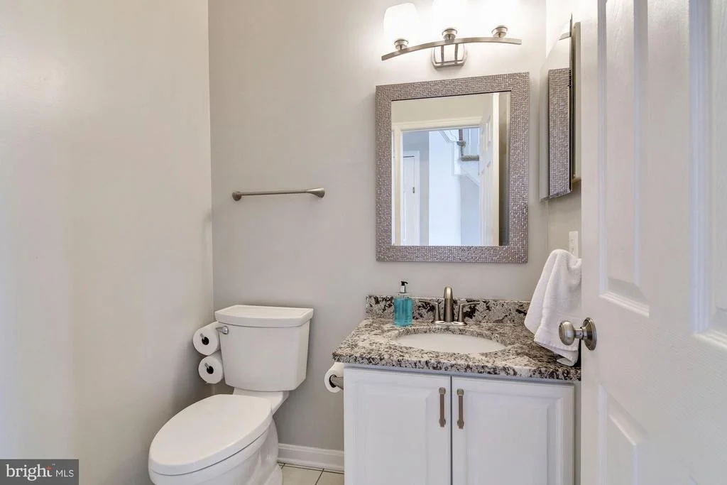 Photo of 8106 DEERCREEK PLACE