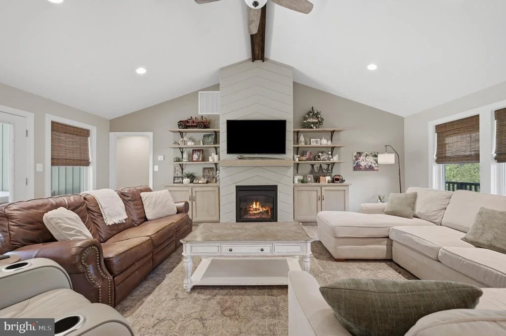 Photo of 295 KING LEAR DRIVE