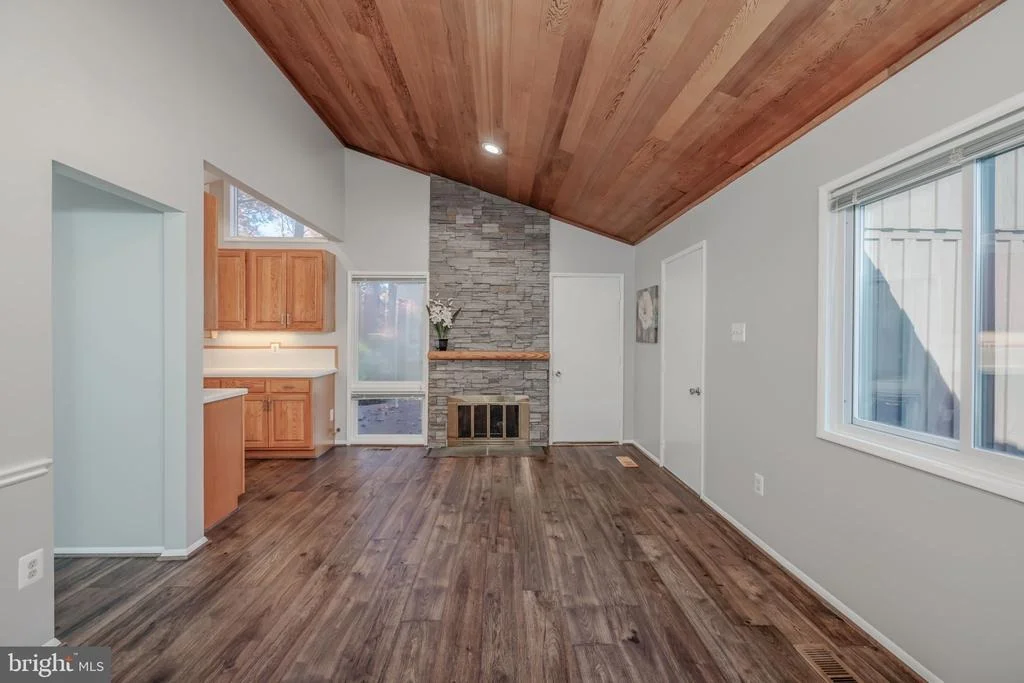 Photo of 8815 BURBANK ROAD