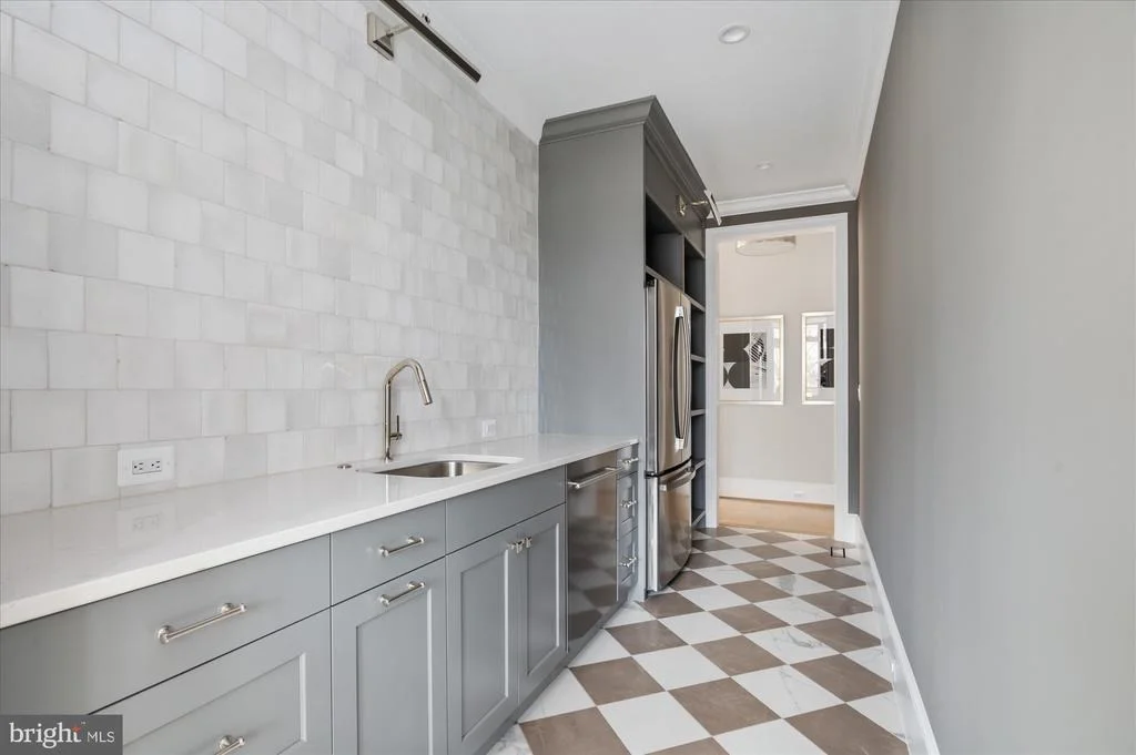 Photo of 7008 ARBOR LANE