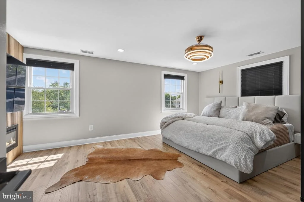 Photo of 4202 MINSTRELL LANE