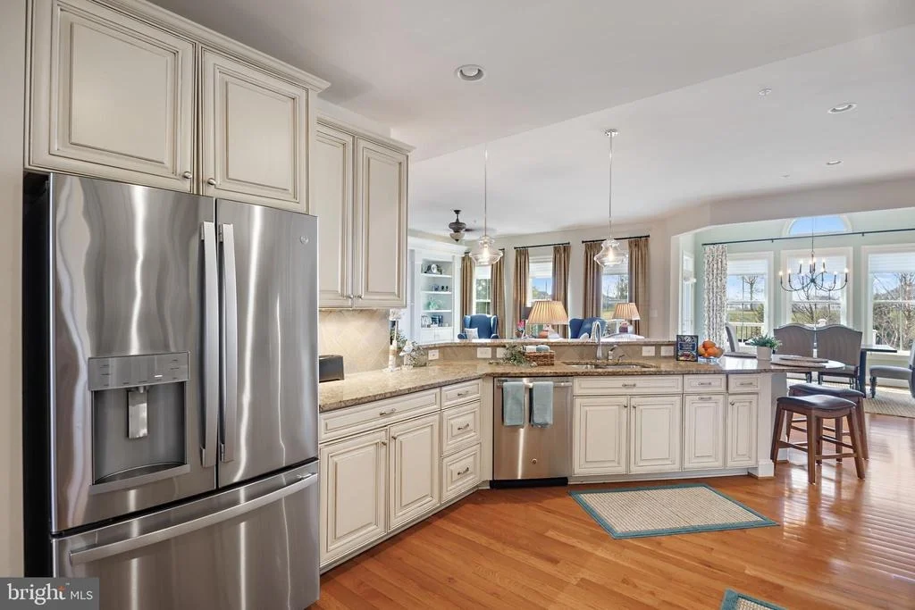 Photo of 2926 LEVEE DRIVE