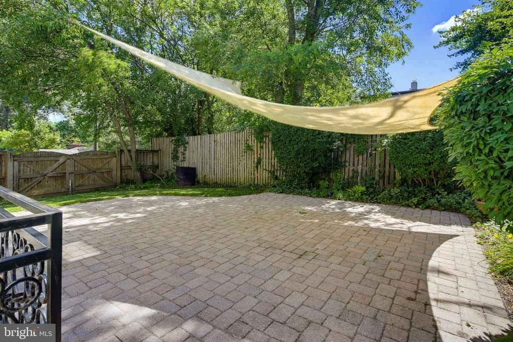Photo of 601 CENTER DRIVE