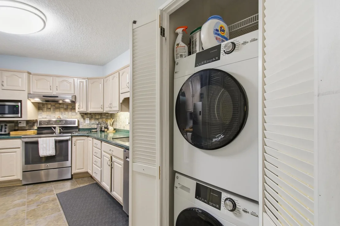 Photo of Unit 714 at 5902 MOUNT EAGLE DRIVE