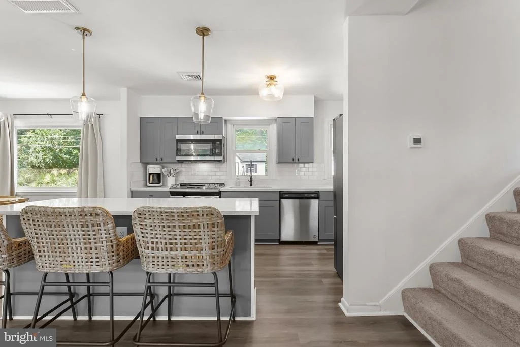 Photo of 906 SOUTHWICK DRIVE