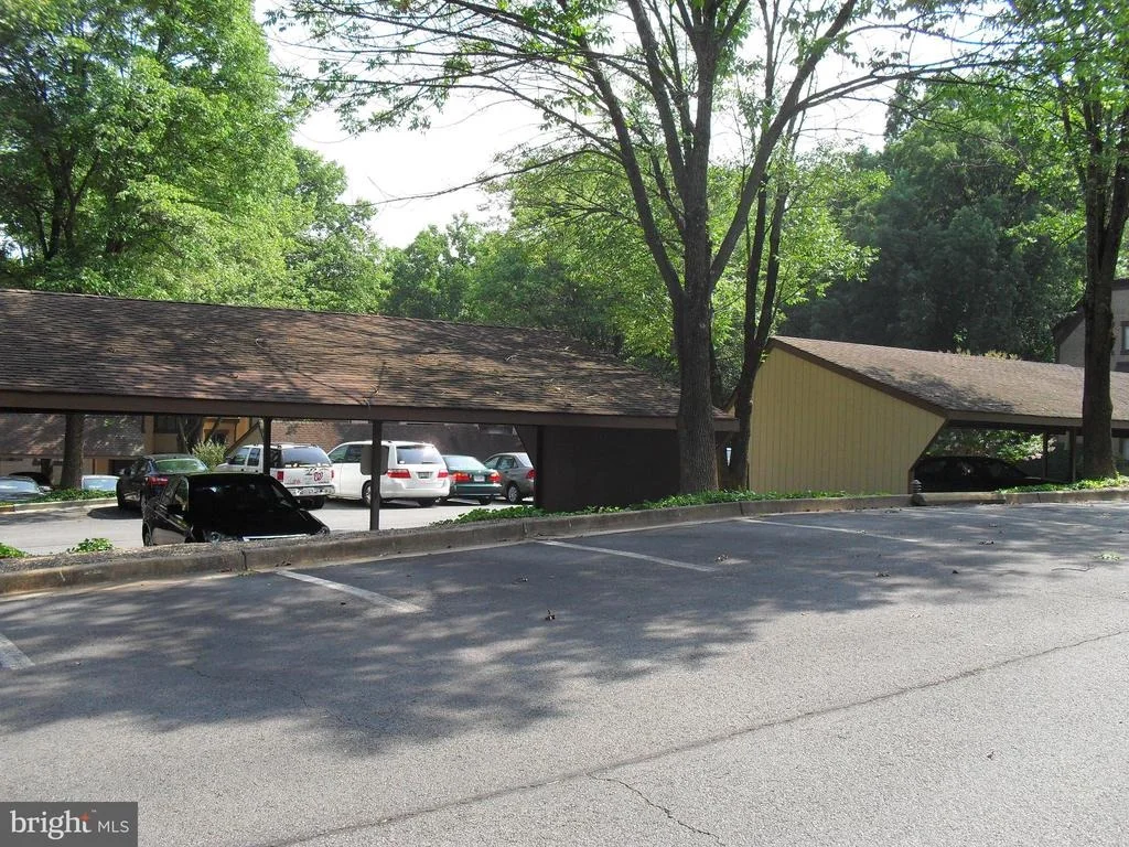 Photo of Unit C at 1659 PARKCREST CIRCLE