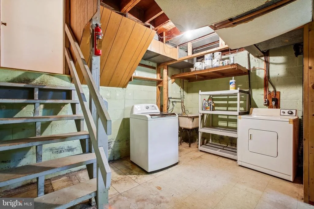 Photo of 1114 CROTON DRIVE