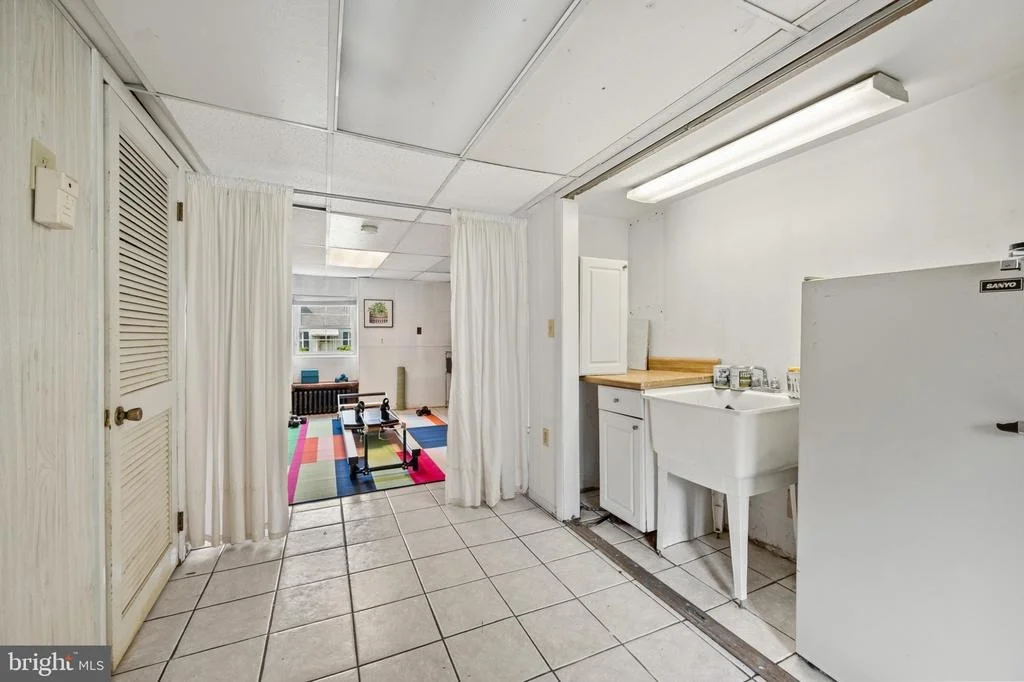 Photo of 213 PIPING ROCK DRIVE