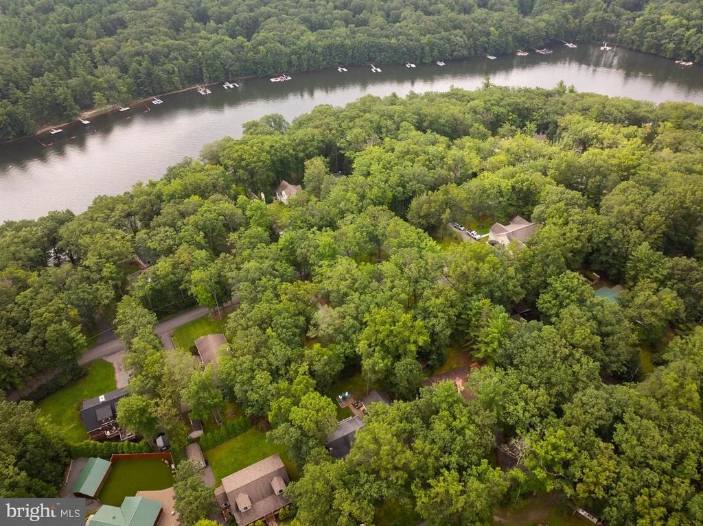 Photo of 302 OAK WAY ROAD