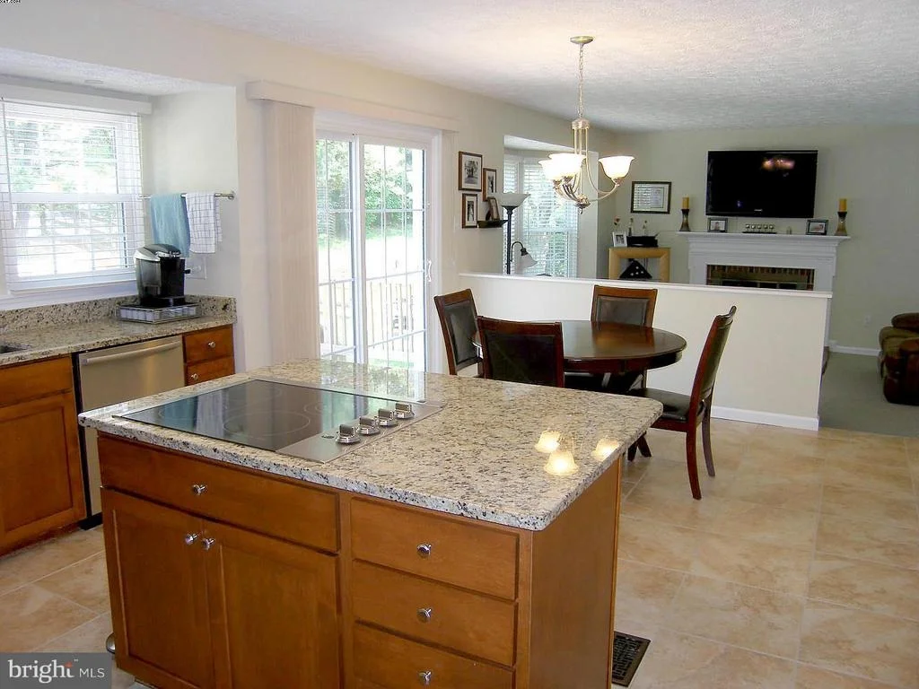Photo of 127 BOOKHAM LANE