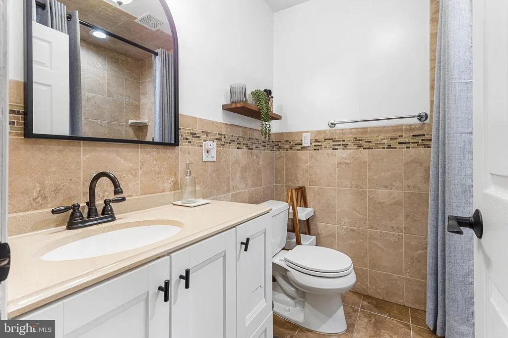 Photo of 600 MAPLE