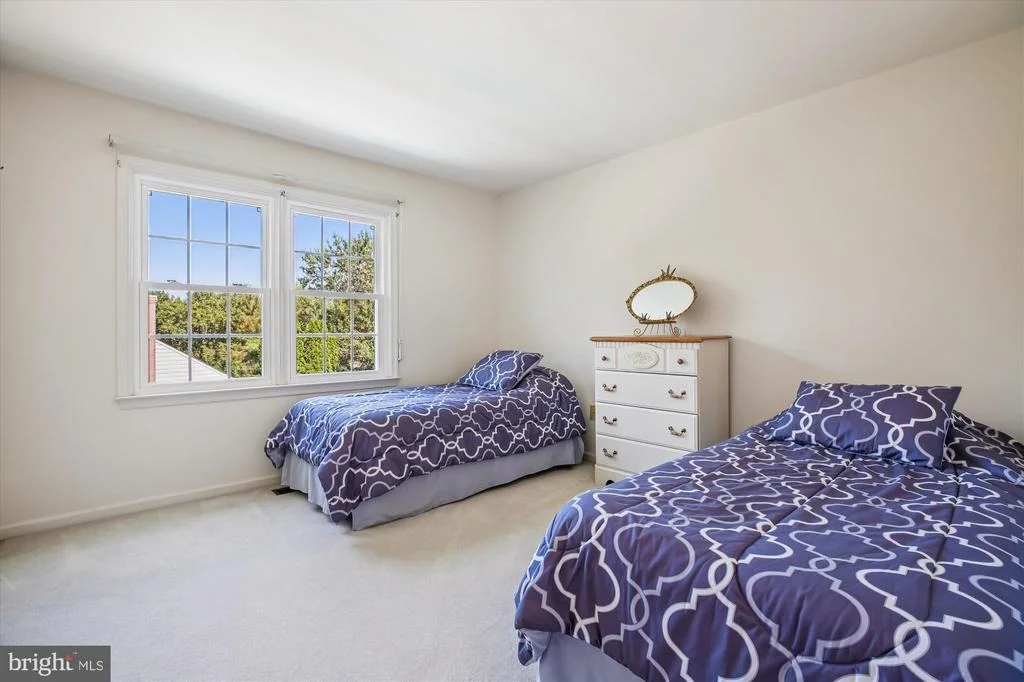 Photo of 9537 FOX HOLLOW