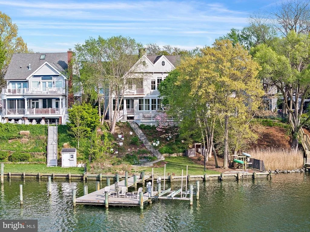 Photo of 906 CREEK DRIVE