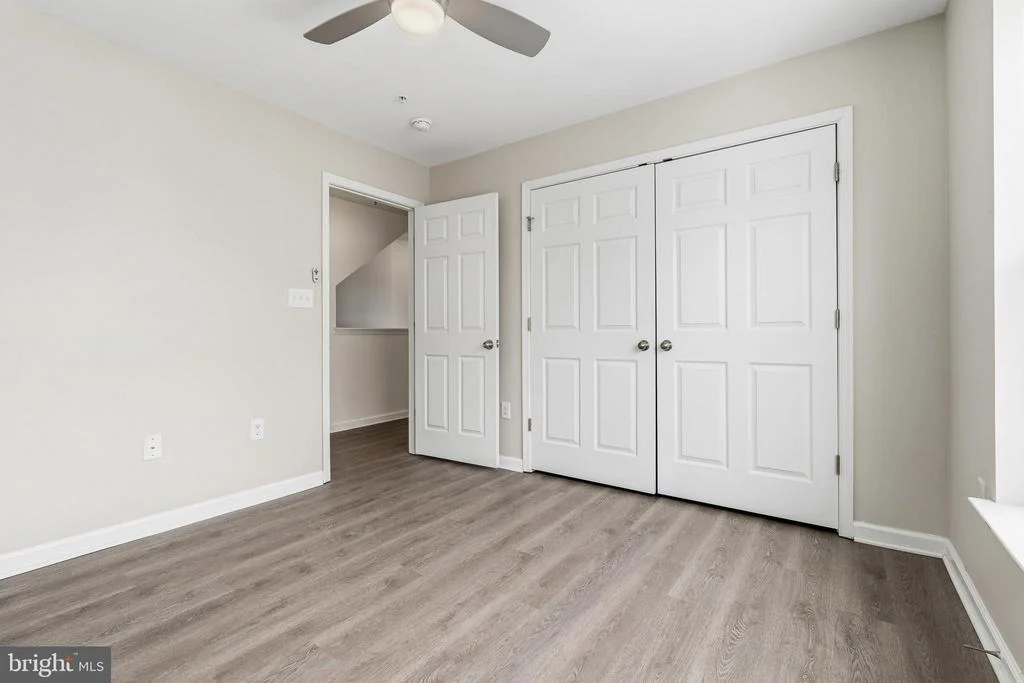 Photo of 5902 FORUM SQUARE