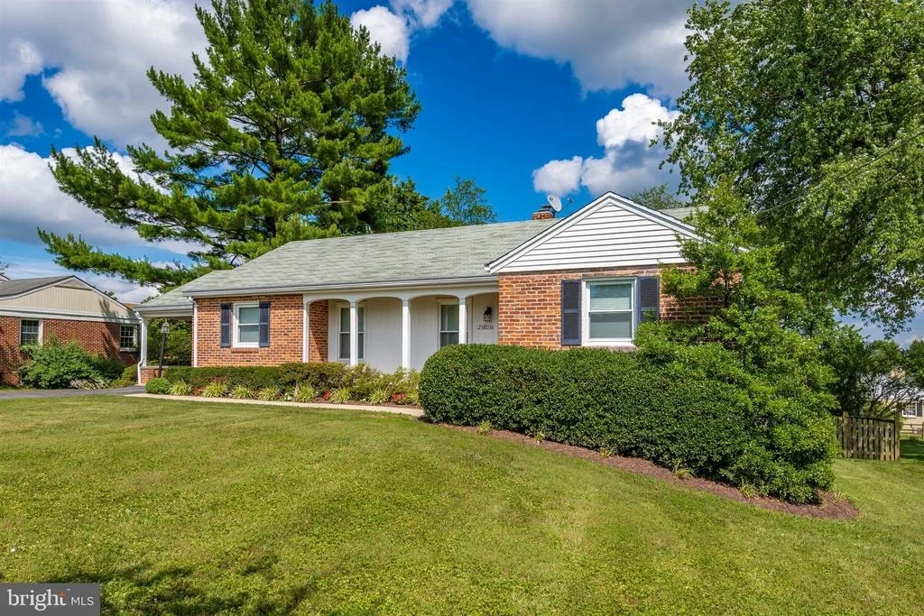 Photo of 25805 RIDGE ROAD