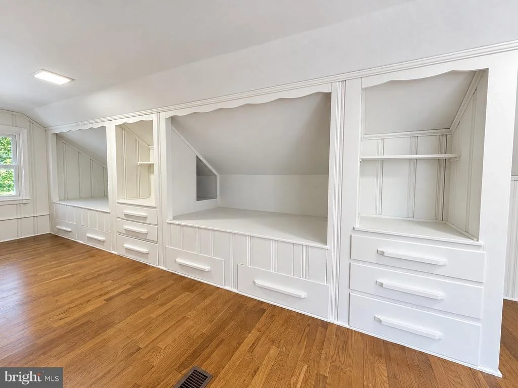 Photo of 8921 YELLOW SPRINGS ROAD
