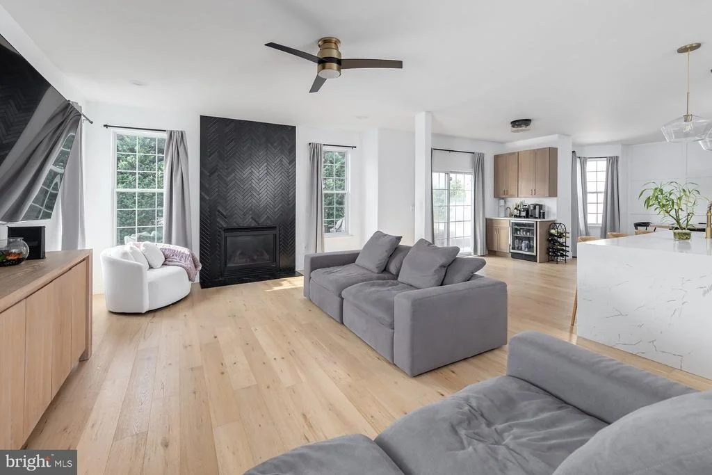Photo of 658 WORCESTER DRIVE