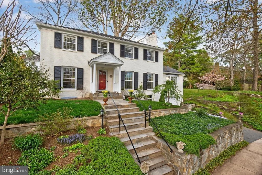 Photo of 6309 KENHOWE DRIVE