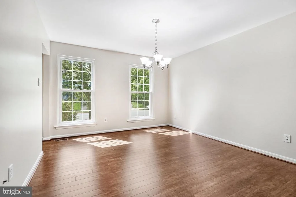 Photo of 1433 VALEBROOK LANE