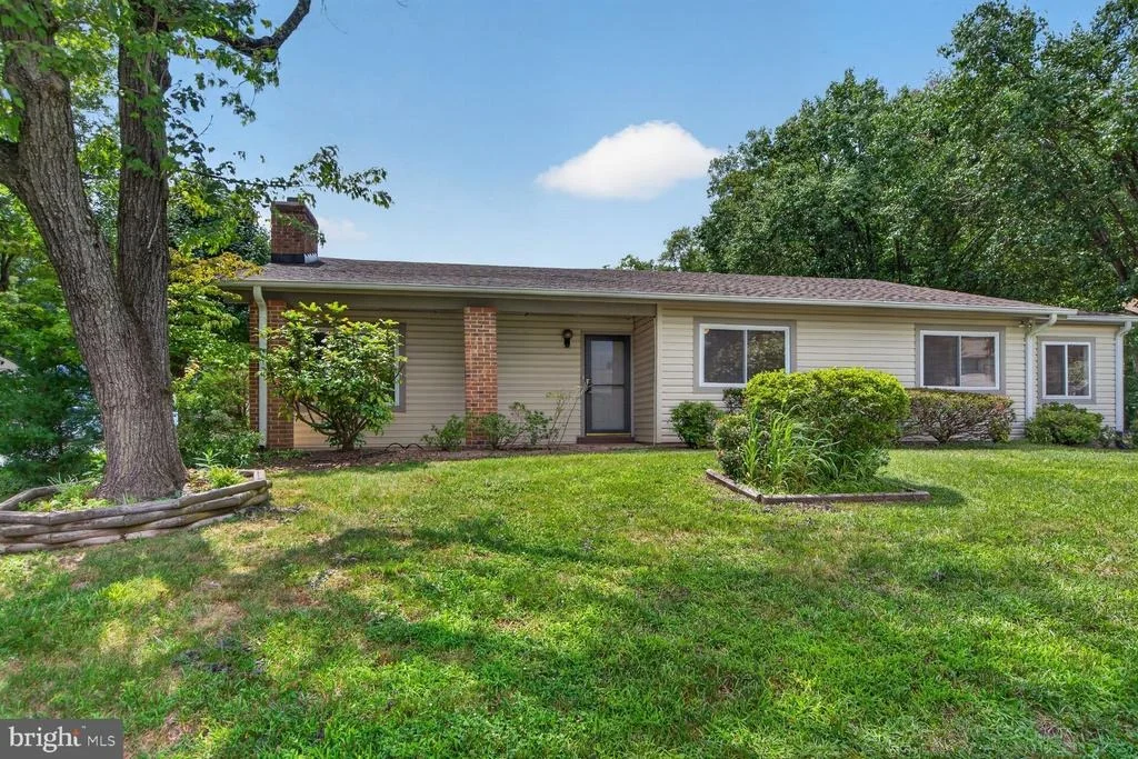 Photo of 323 AVONDALE DRIVE