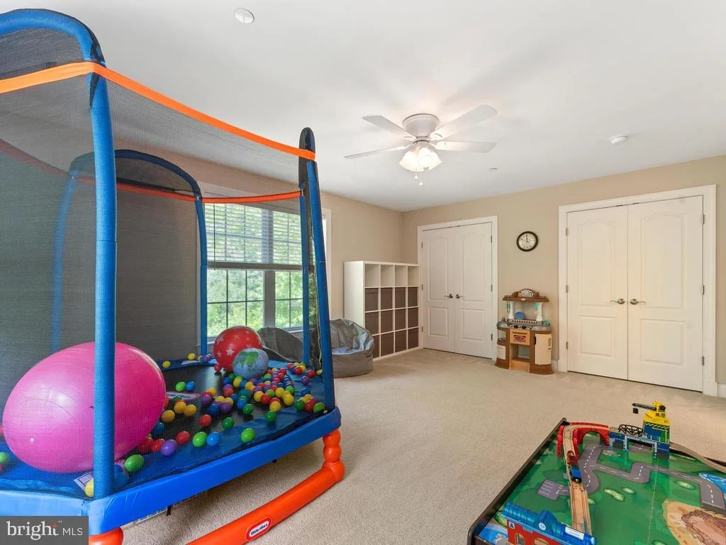 Photo of 995 WILDA DRIVE