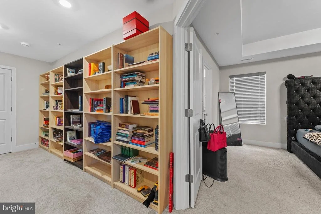 Photo of 5192 NEWPORT CIRCLE