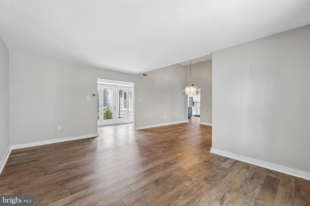 Photo of 1410 KNIGHTS BRIDGE TURN