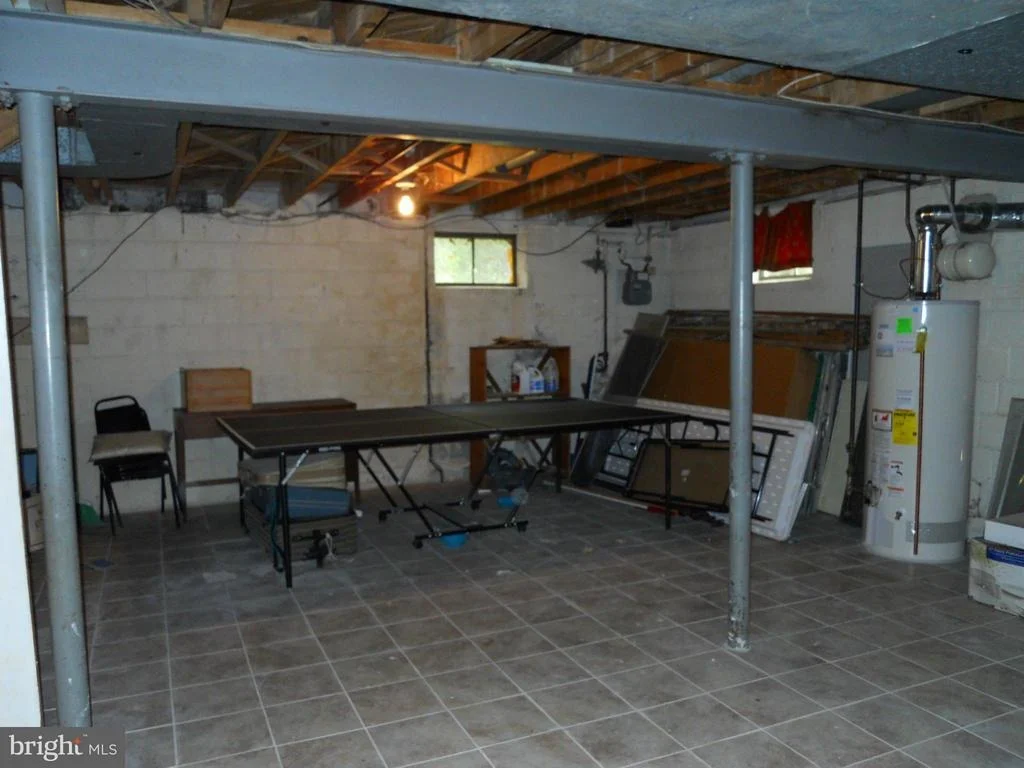 Photo of 302 BURNT MILLS AVENUE
