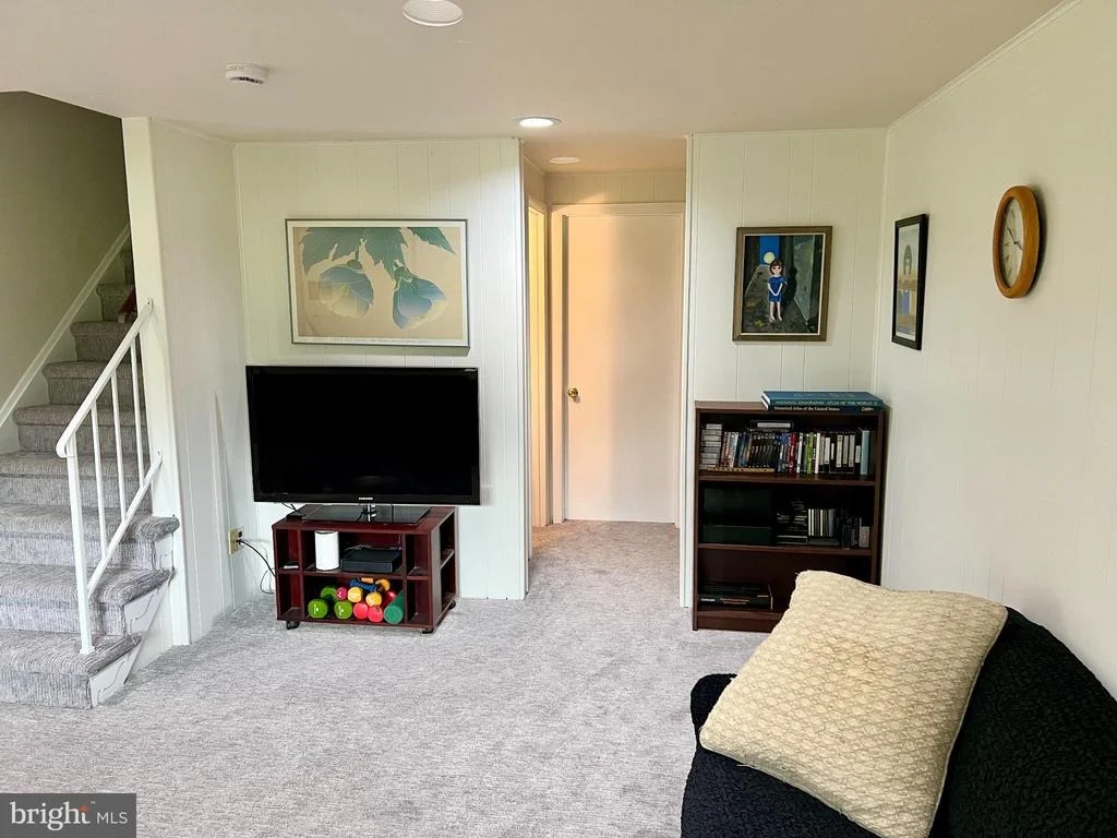 Photo of 2400 SUGARCONE ROAD