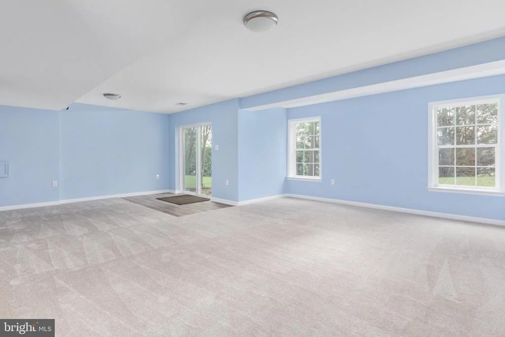 Photo of 922 WAYNE DRIVE