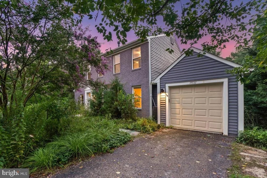 Photo of 14652 WOONSOCKETT DRIVE