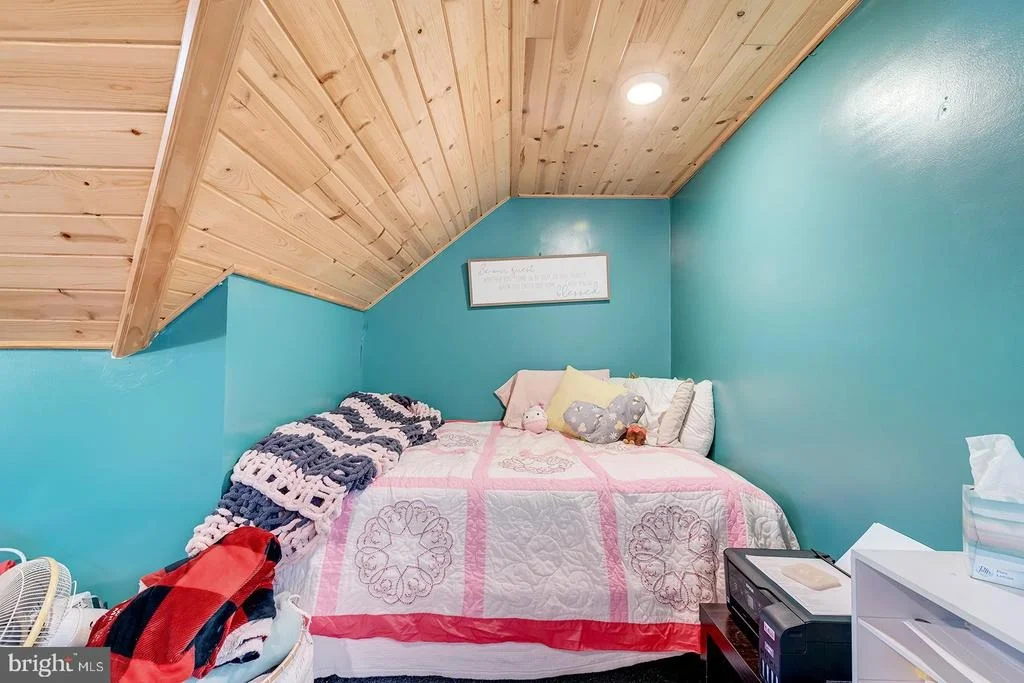 Photo of 5 MAPLE SHADE DRIVE
