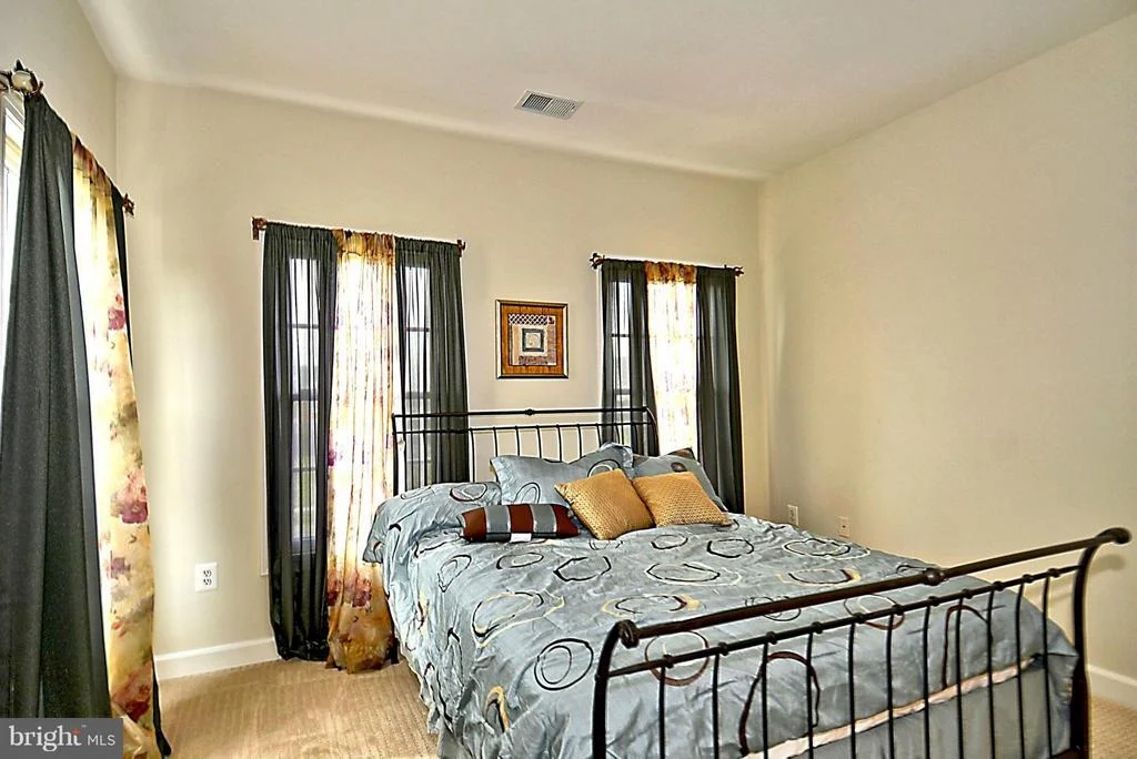 Photo of 16529 HARBOUR TOWN DRIVE